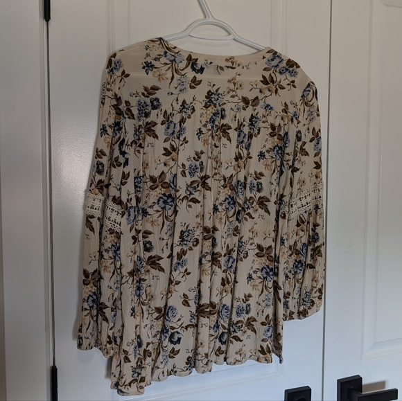 American Eagle - Bohemian - Floral - Size Small - Like New - Picture 4 of 5